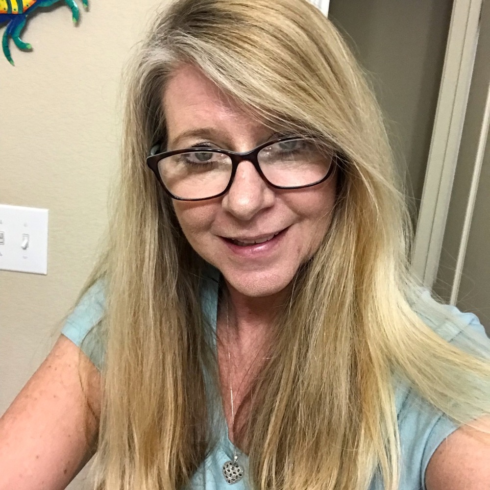 Meet your Posher, Lisa